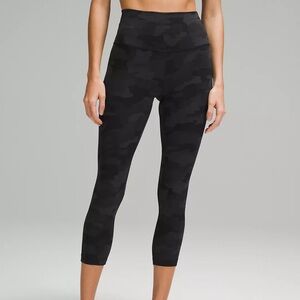 lululemon Align High Rise Crop Legging 23” - Size 4 Camp (gray/black)
